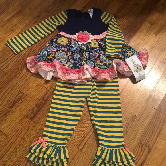 Other - NWT girls outfit